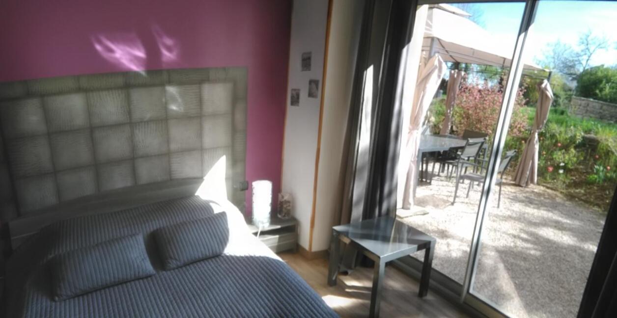 Datcha Bourguignonne, Chambres & Gite Maconge Habitación foto