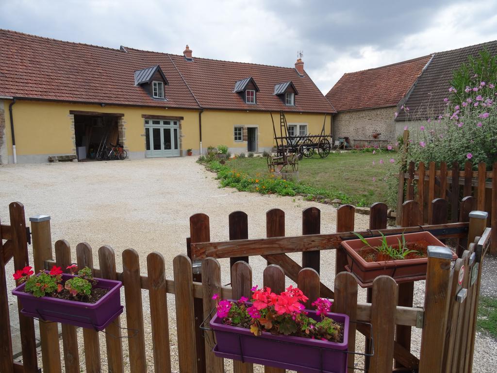Datcha Bourguignonne, Chambres & Gite Maconge Exterior foto